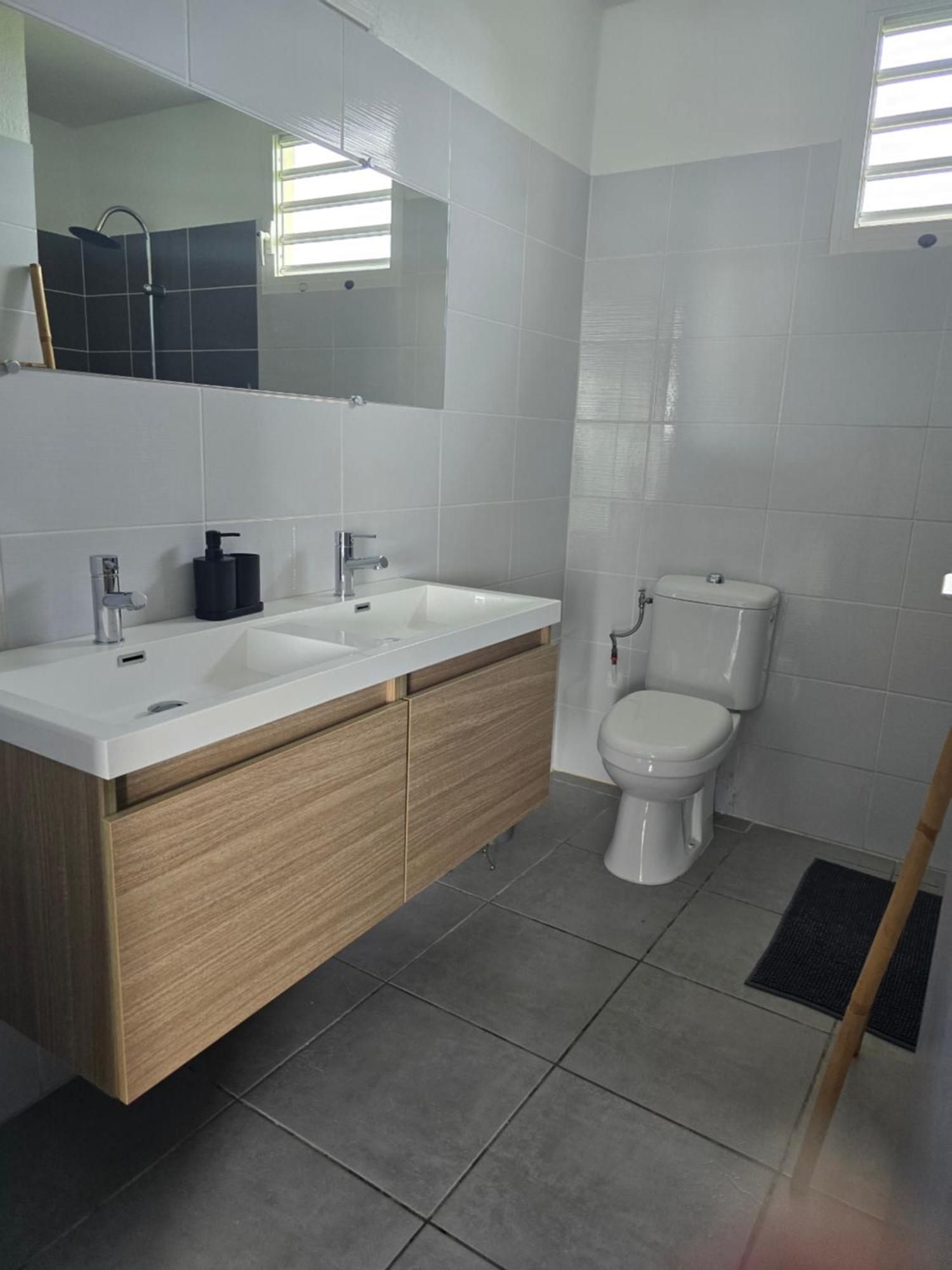 Maison Laurencia - Appartement De L'Etage Sainte-Anne  Dış mekan fotoğraf