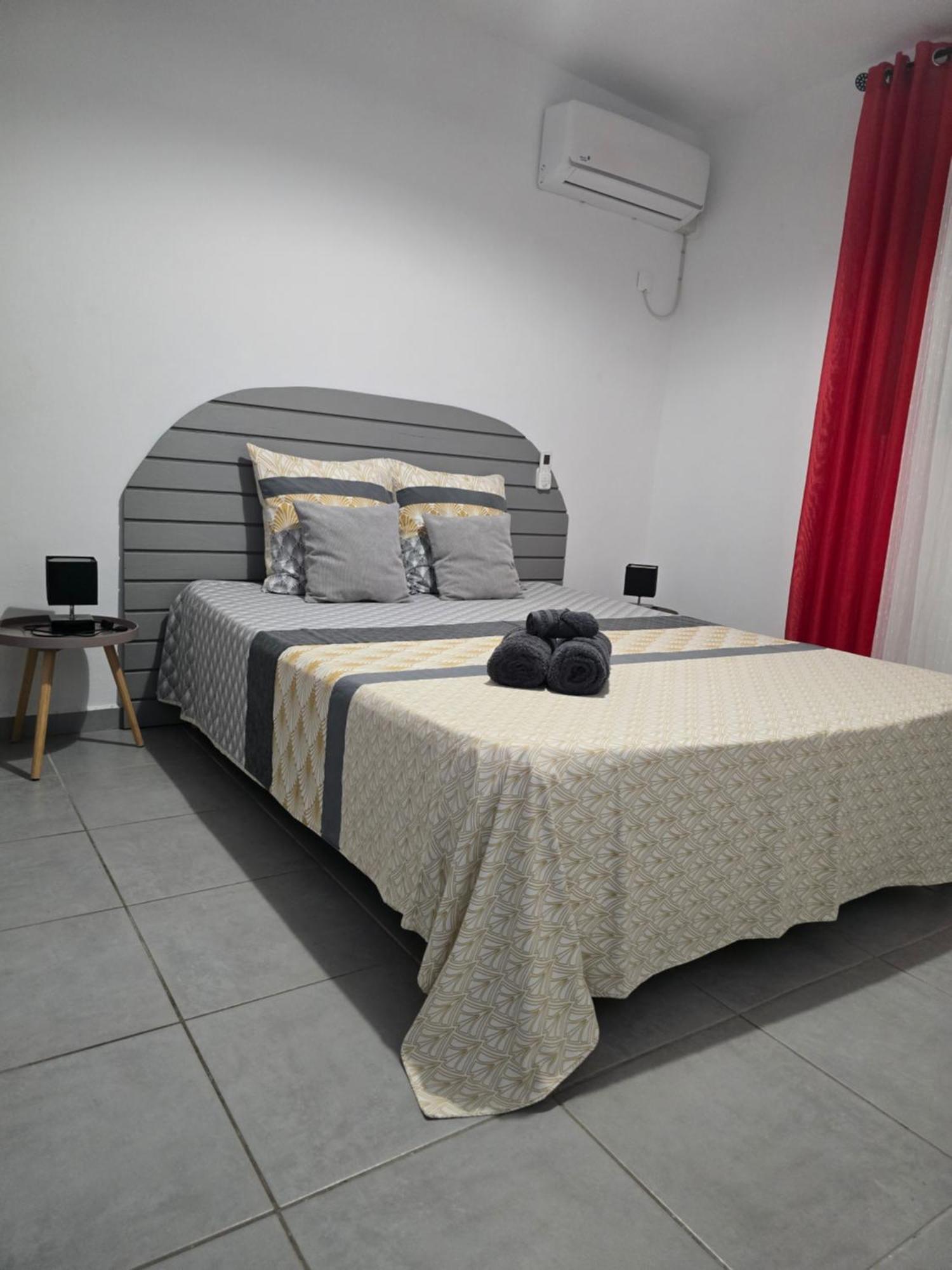Maison Laurencia - Appartement De L'Etage Sainte-Anne  Dış mekan fotoğraf