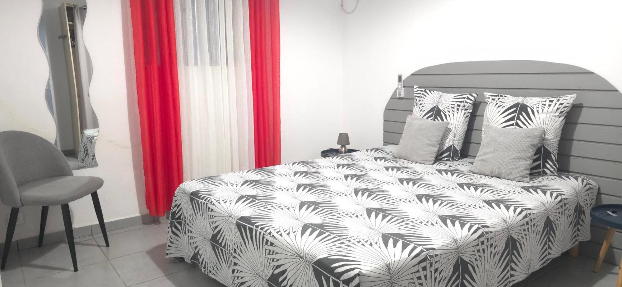 Maison Laurencia - Appartement De L'Etage Sainte-Anne  Dış mekan fotoğraf